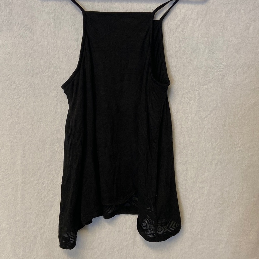 Crop 1/2 sheer pattern halter top.